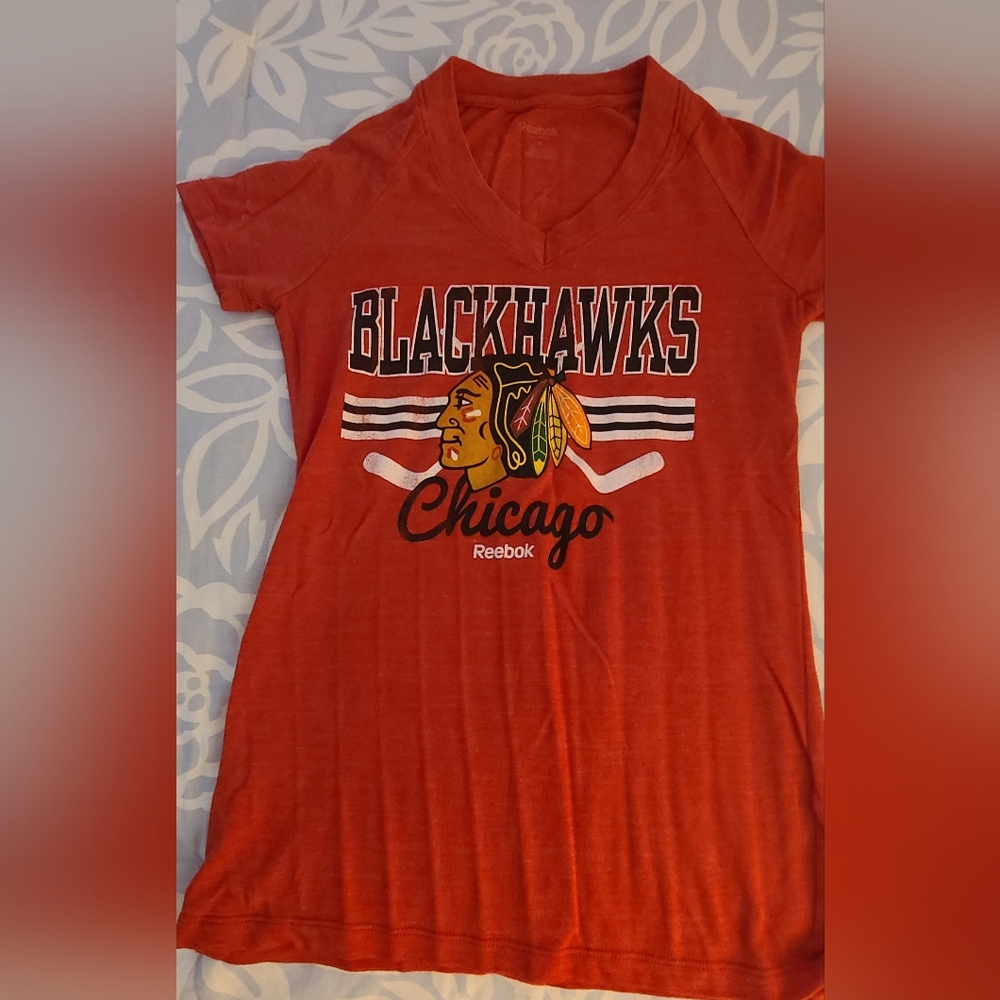 Reebok Chicago Blackhawks tshirt. Small.